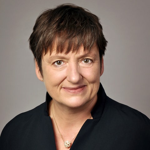 Bettina Strübel