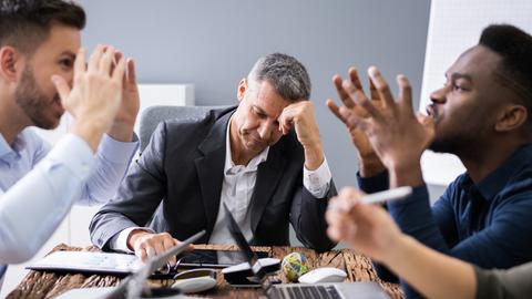 Diskussion am Arbeitsplatz