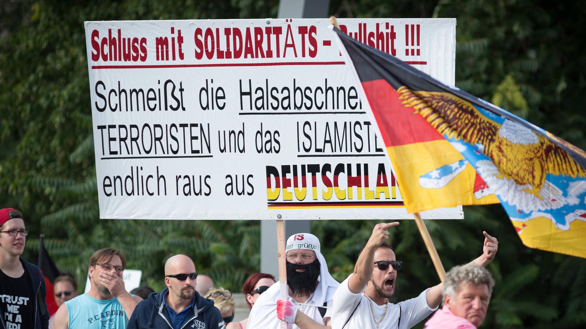 Camino | Antimuslimischer Rassismus In Deutschland | Hr2.de | Sendezeiten