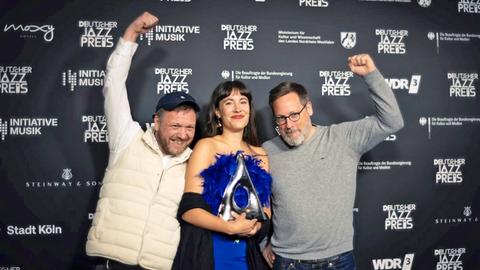 Nico Handy, Mirna Bogdanovic und Anton Berthold beim Deutschen Jazzpreis