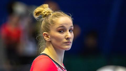 Karina Schönmaier bei der Olympia-Qualifikation im Geräteturnen in Rüsselsheim.