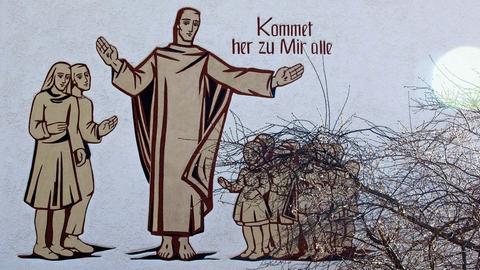 Eine Wandmalerei am Kinderheim Korntal, Schauplatz eines der größten Missbrauchsskandale der Evangelischen Kirche in Deutschland