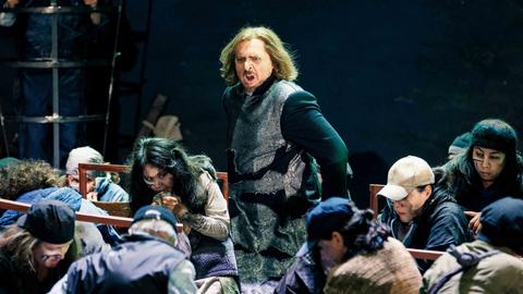 Konstantin Gorny in "The Wreckers" am Badischen Staatstheater Karlsruhe